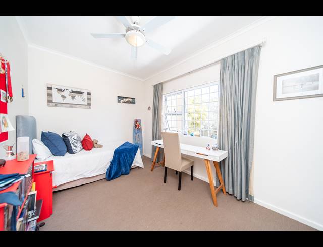 4 BEDROOM HOUSE FOR SALE IN BEACON BAY